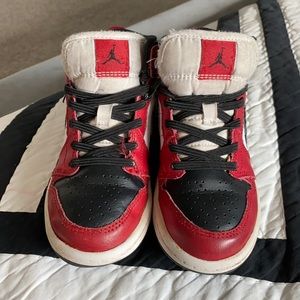 High top Nike Jordan’s